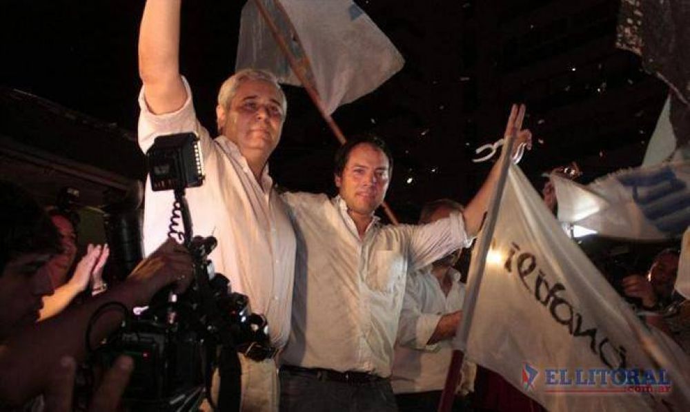 Dirigentes K anuncian que Camau ser� candidato a gobernador y R�os a intendente