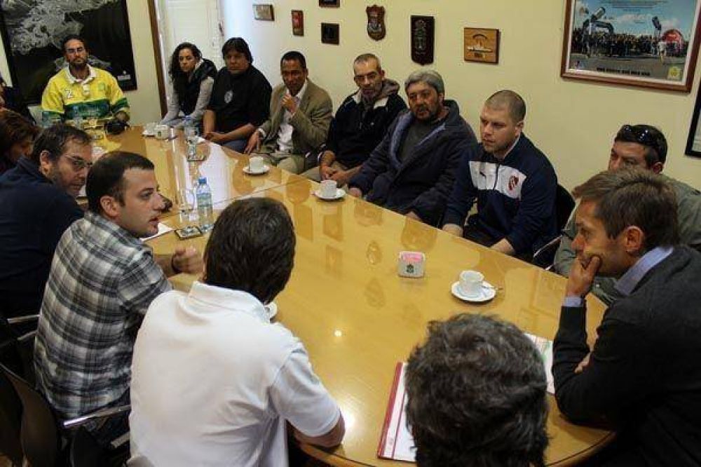 Sciurano se reuni� con representantes de la CGT