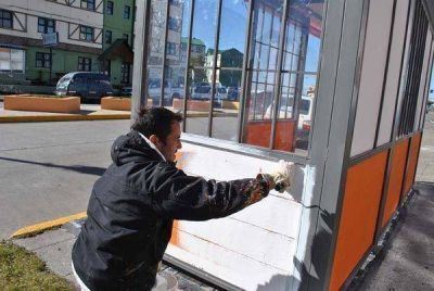 Repintan garita ensuciada con graffitis