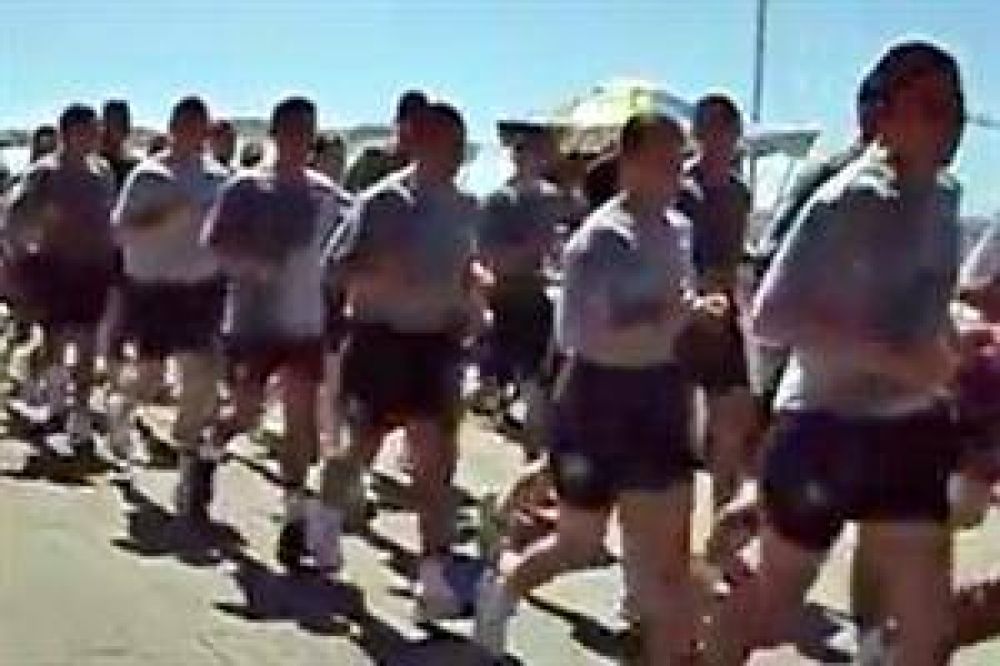 "Argentinos matar�": pol�mico canto en la armada chilena