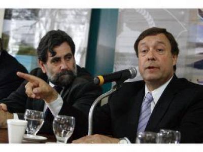 "El objetivo central e inmediato del gobierno es el inicio del ciclo lectivo 2013"