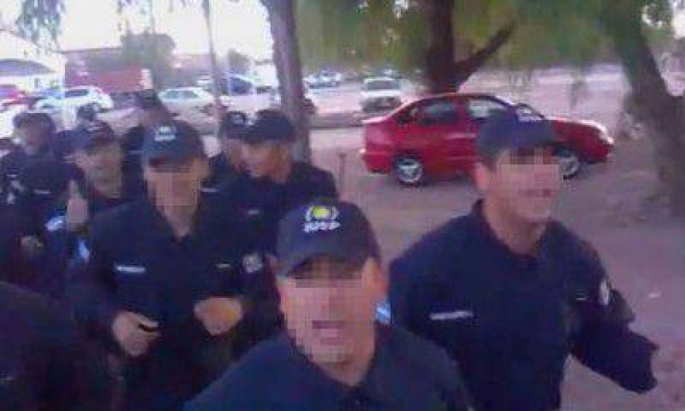 Bajaron de YouTube el video de los cantos xen�fobos de cadetes mendocinos