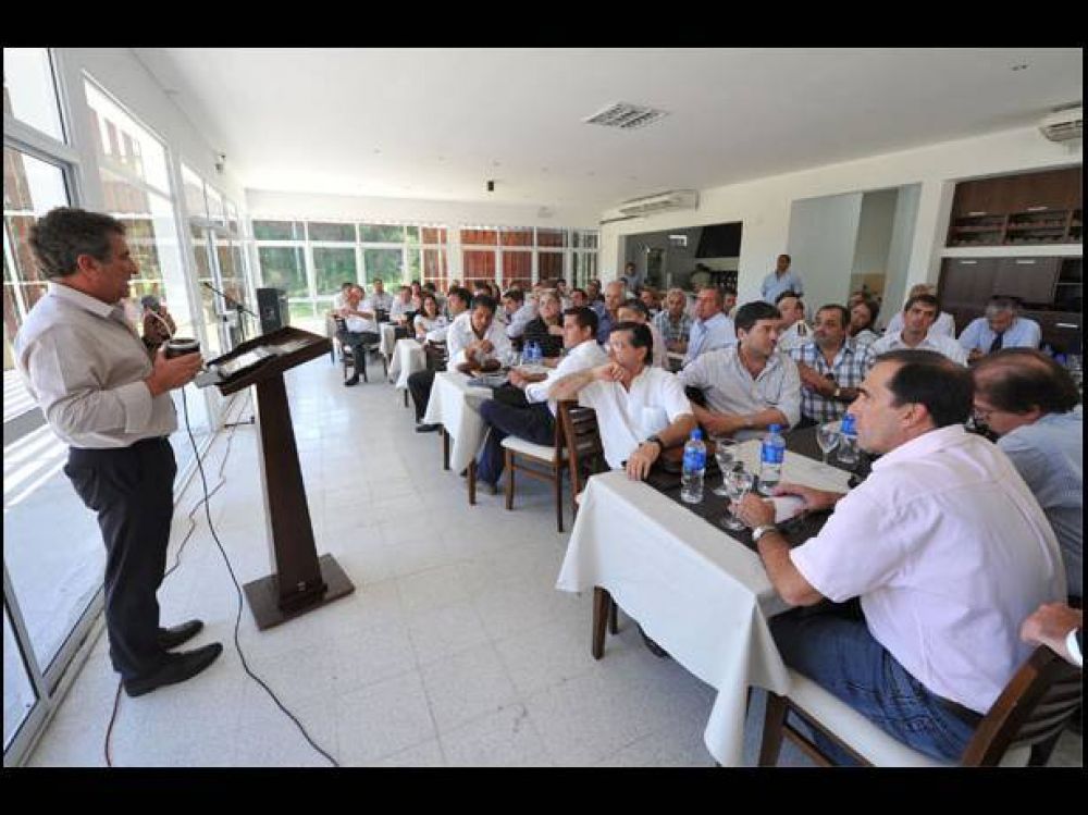 �Este gobierno se juega a fondo y todos los d�as�