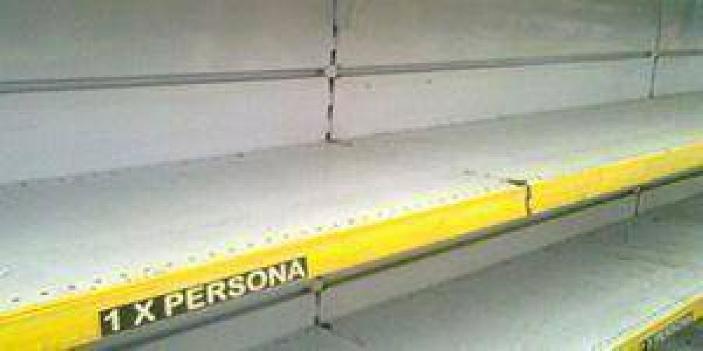 Escasean arroz y aceite en los supermercados