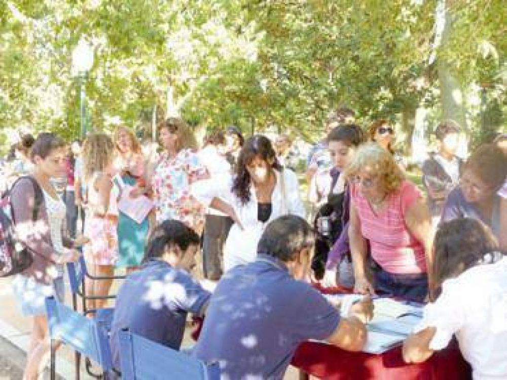 El Instituto Becario Provincial entreg� formularios