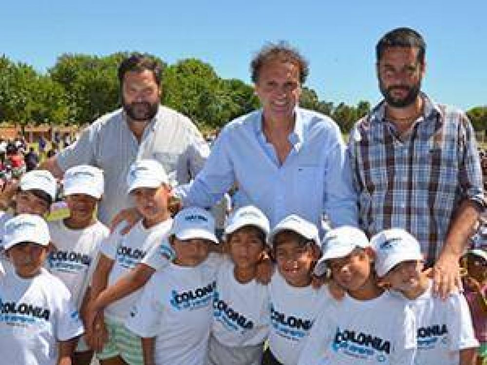 Katopodis comparti� con chicos el cierre de la Colonia de Verano