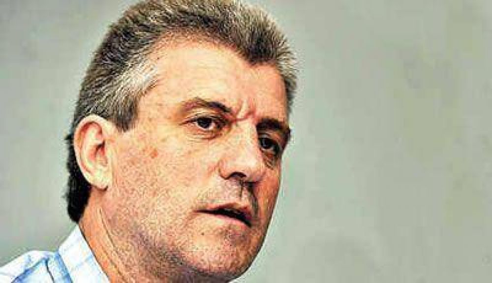 A Eliceche le dieron licencia por un a�o para que asuma como ministro de Buzzi