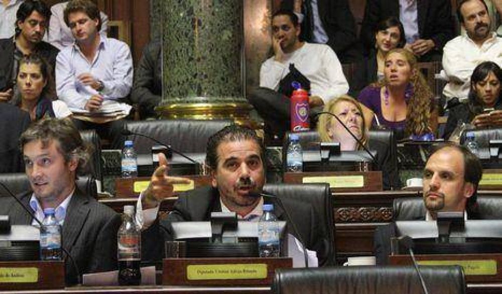Legislatura: El macrismo quiere una sesi�n extraordinaria