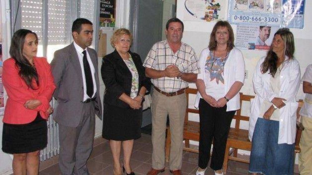 S�enz puso en funciones a la nueva directora del Hospital Rural de Dolavon