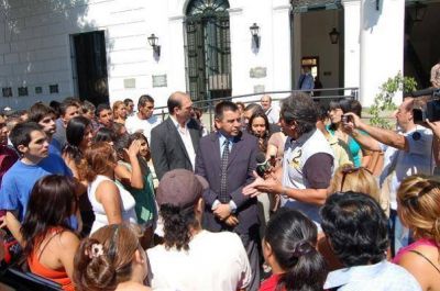 Apoyan al Gobierno en lucha contra adicciones