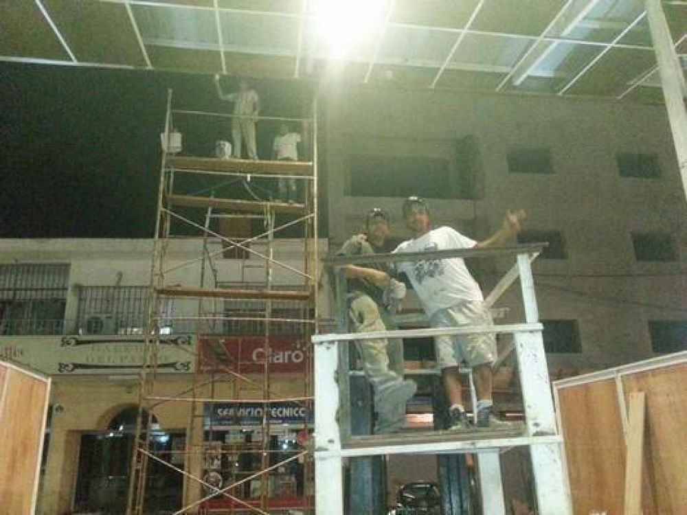 Paseo del Padre: fotos muestran que la mayor�a de los trabajadores no usan casco	