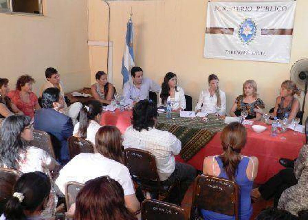 Coordinan acciones para menores en situaci�n de desprotecci�n