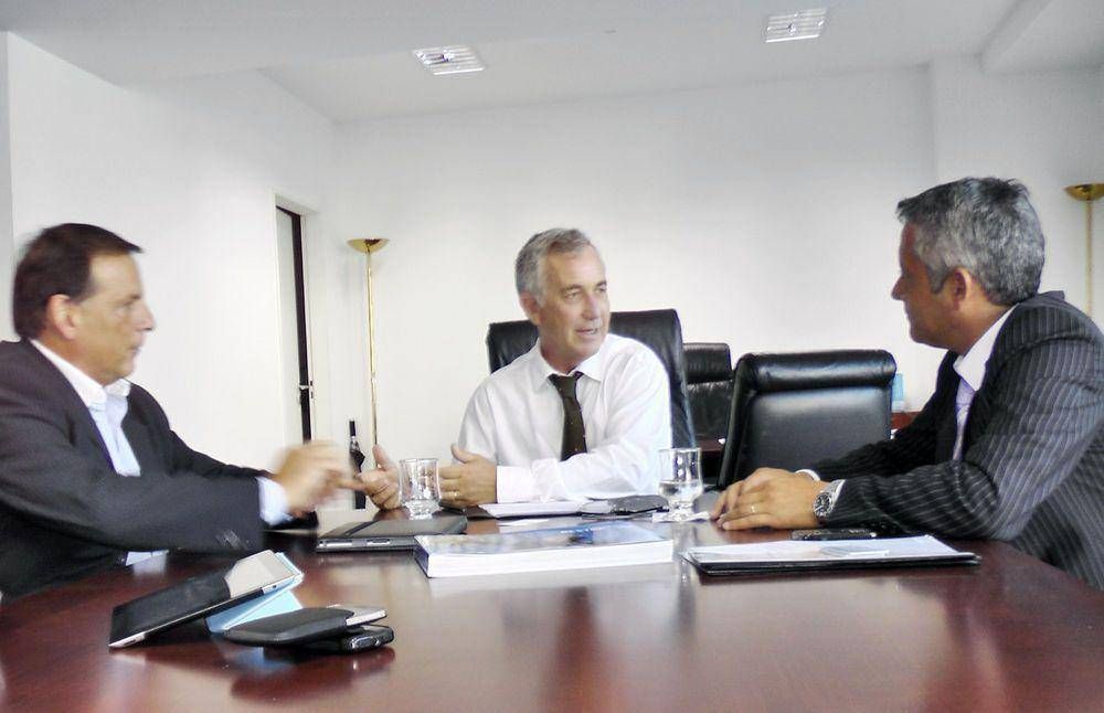 Emer y Ponce avanzan en la financiaci�n para las obras de agua y cloacas
