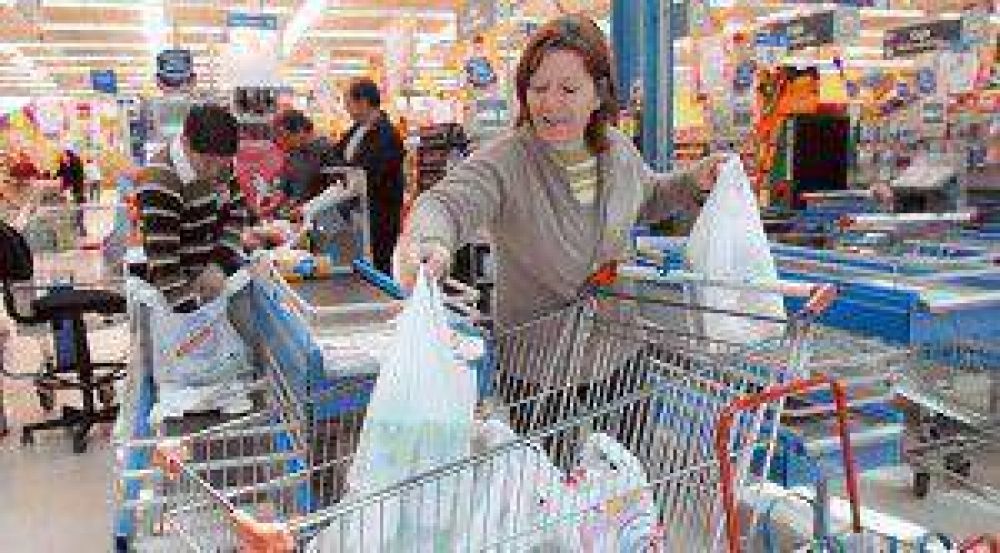 Lomas: los supermercados congelaron los precios y se espera extender los plazos