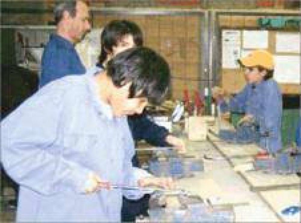 Destinar�n cerca de cuatro millones de pesos para 21 instituciones de Educaci�n T�cnica