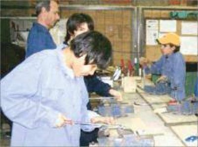 Destinar�n cerca de cuatro millones de pesos para 21 instituciones de Educaci�n T�cnica