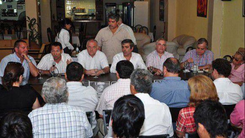 La oposici�n envi� un mensaje de unidad y desafi� al Gobernador