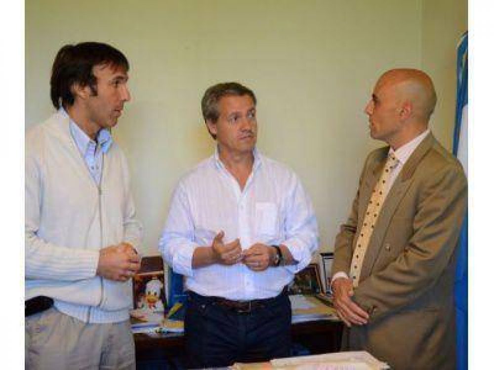 DEFENSA DEL CONSUMIDOR: TELEFON�A E INTERNET, M�S DENUNCIADOS