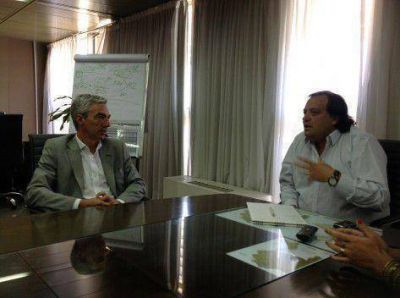 Meoni se reuni� con Mart�n Ferre, ministro de Desarrollo Social provincial