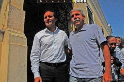 F�rreo respaldo del senador An�bal Fern�ndez a los candidatos del FPV