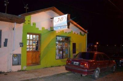 Asaltaron una despensa con un arma blanca y hay dos sospechosos