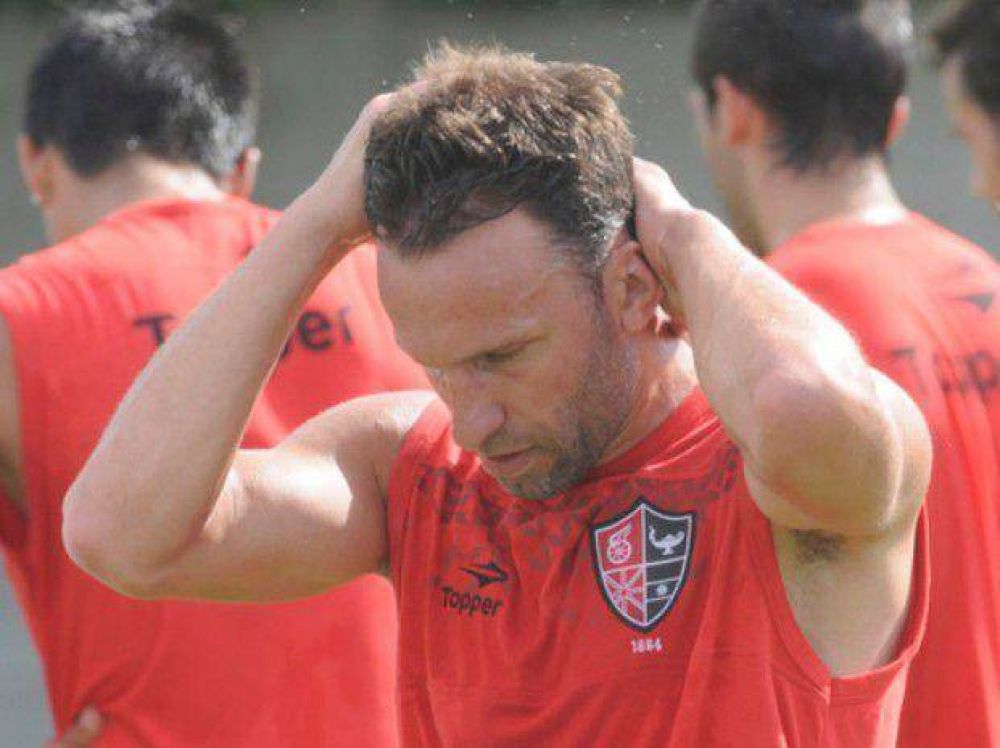 Bernardi, sin resolucin y afuera del debut de Newell's en el torneo Final 2013