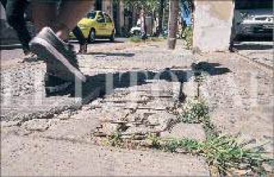 Comienzan a reparar las veredas de San Mart�n Sur
