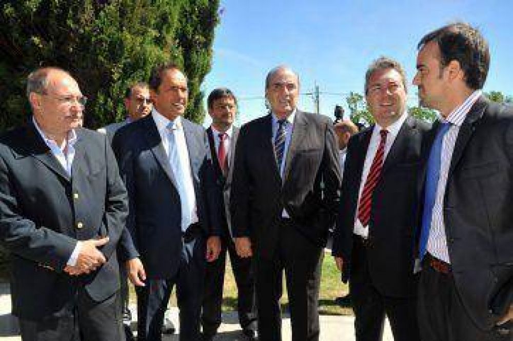 Scioli y Gobbi recorrieron UNITEC BLUE