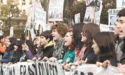 Estudiantes en lucha contra los ajustes en Espa�a