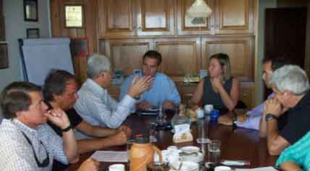 Intendenta interina deline� el futuro con el EMPROTUR