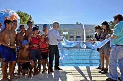 Andreotti inaugur� el Polideportivo N� 3 �Alfredo Ram�n Viviant�