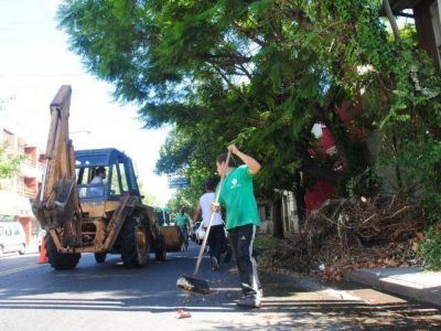 Contin�an los operativos de limpieza en barrios