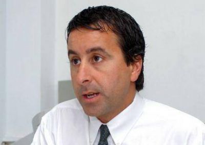 Cristian Azcona: �La antena de Movistar nunca fue autorizada por la Municipalidad�