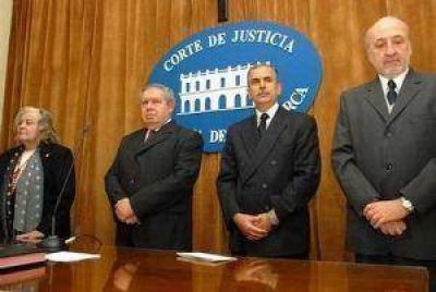 La Corte abre el di�logo con el Poder Ejecutivo y convoc� al ministro Gordillo