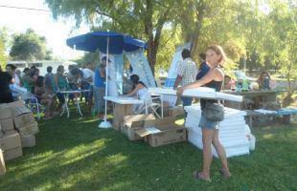 Entregaron Decodificadores y l�mparas de bajo consumo