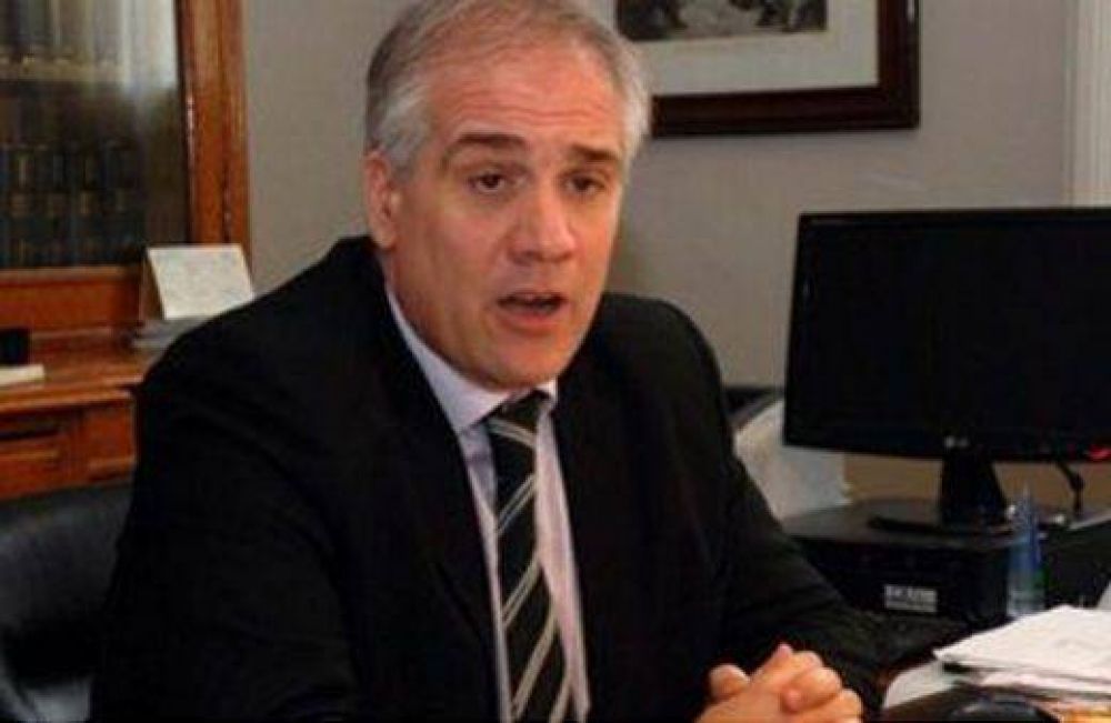 Lliteras: "No hay ning�n impedimento para que los vecinos circulen por el barrio Espora"	