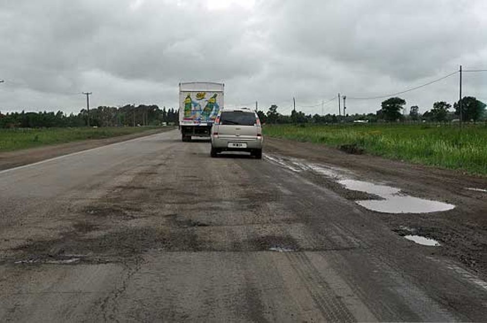 Elevan un petitorio a Scioli para solicitar el arreglo de la Ruta 51
