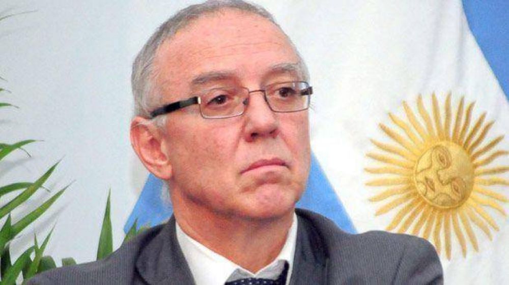 Maza denunci� que se fue por la presi�n �desestabilizadora� de Mac Karthy