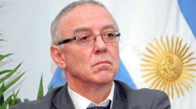 Maza denunci� que se fue por la presi�n �desestabilizadora� de Mac Karthy