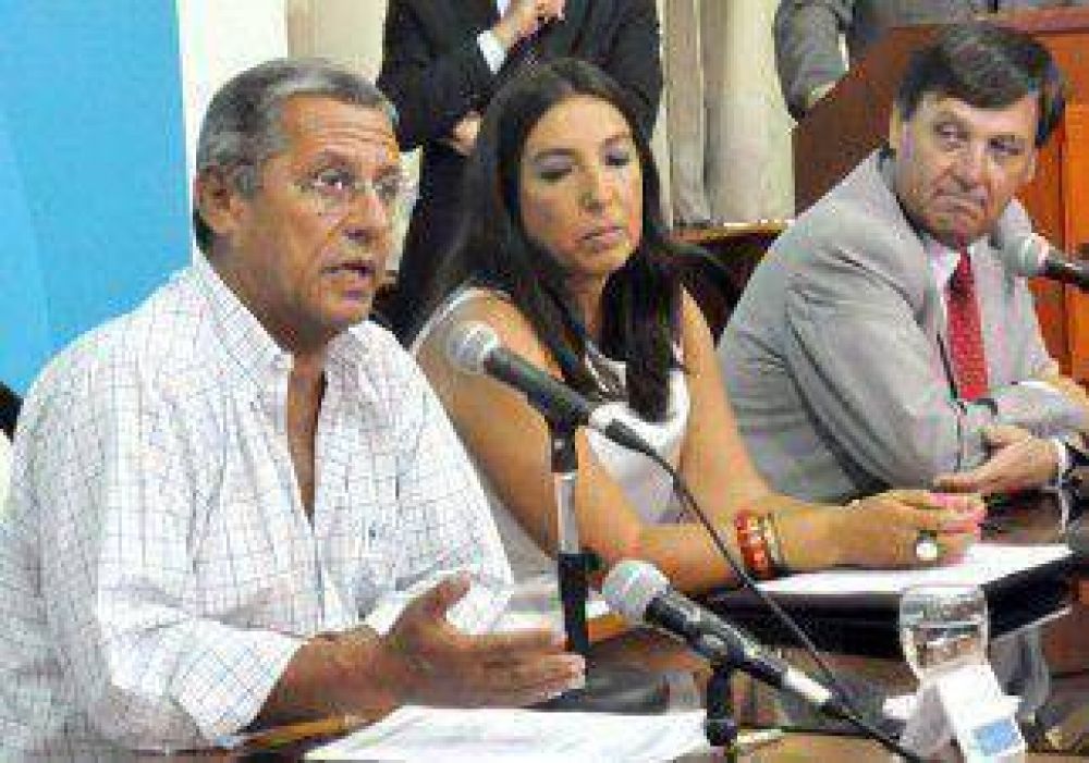 Dura r�plica del intendente a los concejales del MPN 