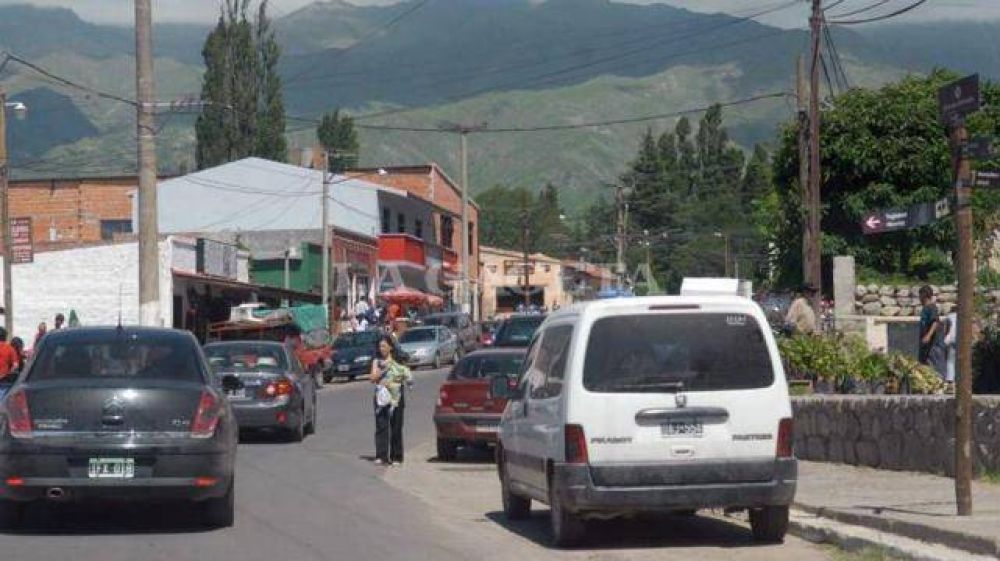La ruta a Taf� del Valle se carga de viajeros