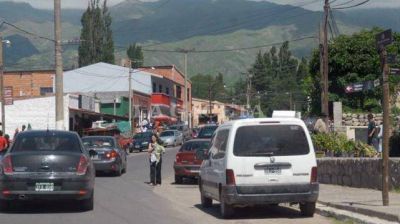 La ruta a Taf� del Valle se carga de viajeros