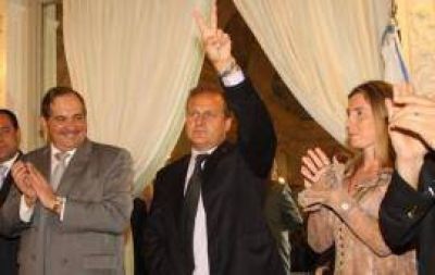 Cortalezzi nombr� en la Legislatura a su suegra peluquera de 80 a�os: Alperovich lo sigue defendiendo
