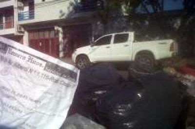 Multaron a una casa de sepelios por arrojar residuos en la v�a publica	
