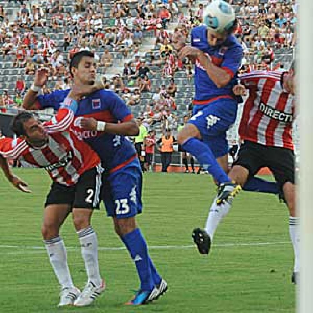Tigre se comi� al Le�n en el debut del Torneo Final