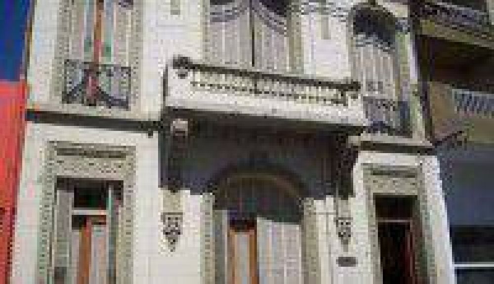 Adep exige el arreglo de unas doscientas escuelas