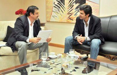 Urtubey analiz� con el intendente de La Caldera el desarrollo urban�stico previsto para pueblo
