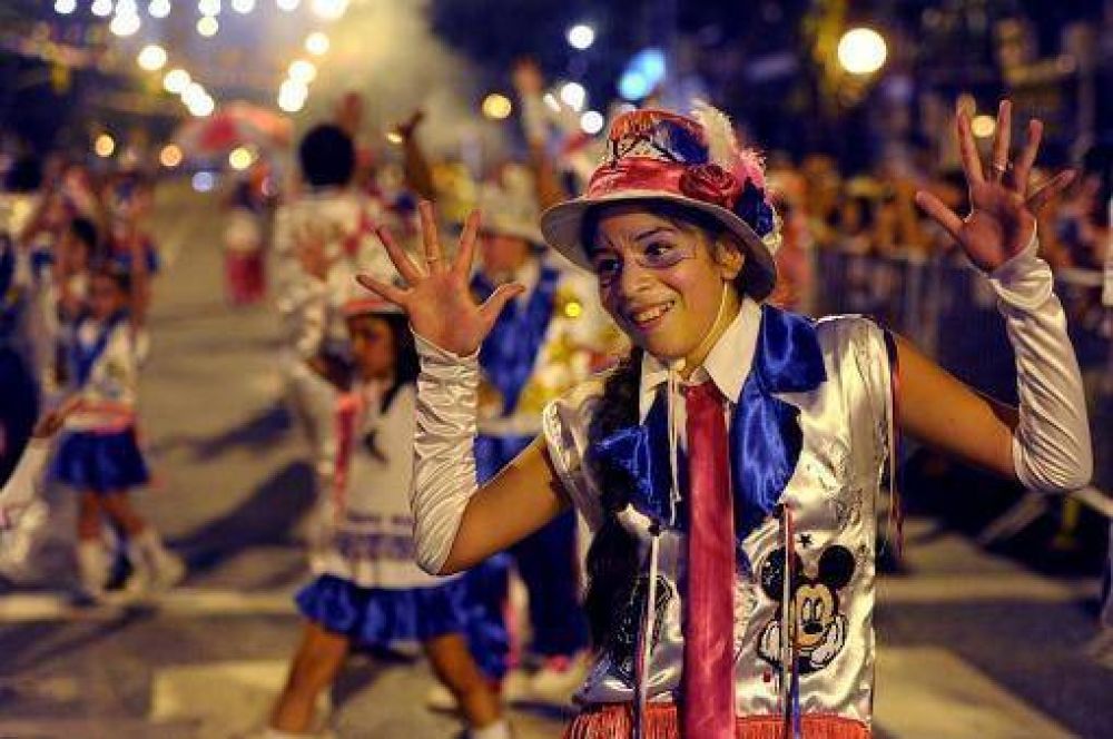 Cerca de 200 localidades festejan los cuatro d�as del "Carnaval Federal de la Alegr�a"