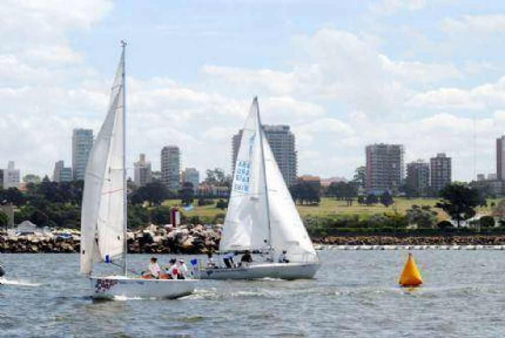 La 48 Semana Internacional del Yachting comenz� con las regatas de Match Race