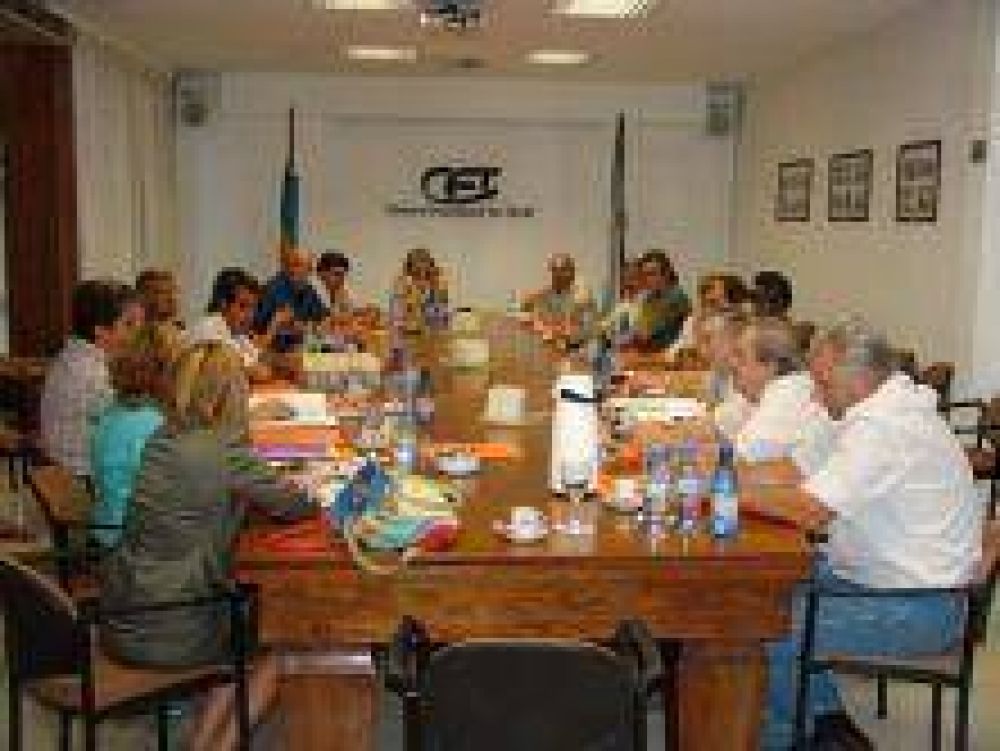 Acuerdan trabajar en la formaci�n de los foros vecinales de seguridad